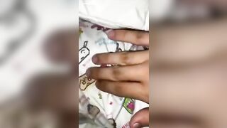 Biến thái đã xuất tinh rồi lại còn xoa với móc