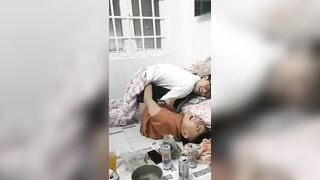 3 chàng nhậu xỉn, sẵn tiện sẽ gay 1 bữa cho mấy em gái ngồi xem 2