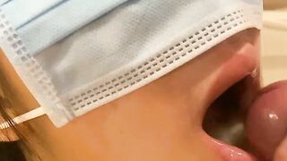 Bắn vào cái miệng hứng tinh