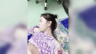 Thằng chồng biến thái có sở thích quay phim khoe hàng vợ cho ae xem