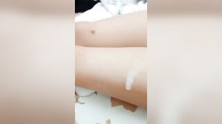 Bắn tinh lên cặp đùi chị gái Kiên Giang