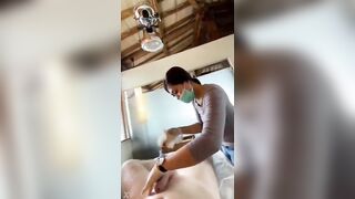Wax lông cu lên đỉnh xuất tinh trước mặt em nhân viên