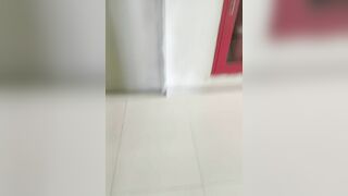 Đứng trước hành lang mặt đồ em họ và sóc lọ p1