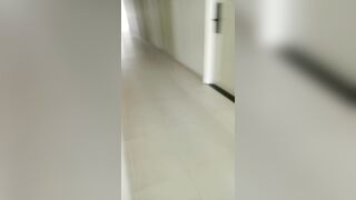 Đứng trước hành lang mặt đồ em họ và sóc lọ p2