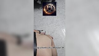 bé cún ngoan đc ba thưởng cho liếm chân rồi bú cu ba