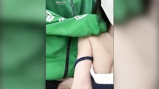 A xe ôm công nghệ số hưởng được cô  e đi xe  quên ko mang ví thế là e cho dí trừ nợ