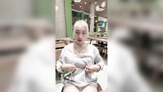 90,26ẻm mang chip rung đi cafe rung nứng quá chịu kh nổi vô wc ở cafe thủ dâm luôn cá