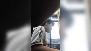 Béo neo bám cute thẩm du bằng bàn phím