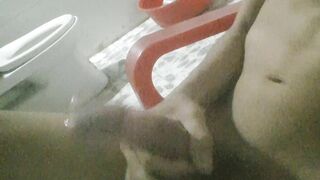 Lâu lâu lên video