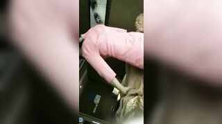 em y tá chăm sóc cụ rất có tâm