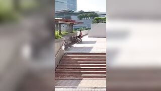 Cặp đôi nứng cặc cho nhau bú ngay ngoài công viên