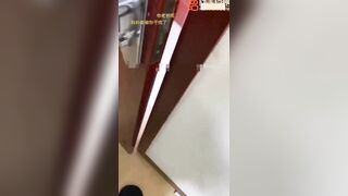 Thăm viện người yêu cũ