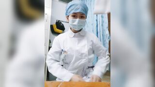 Em y tá dâm đãng ngực siêu đẹp