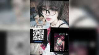 Cosplay thủ dâm bằng sextoy
