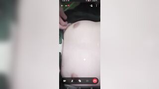 Mai nhi show vú phần 2