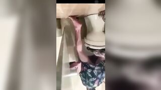 Lén lút mà kích thích