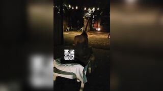 Đỉnh cao public, vác giường ra trước resot để chịch