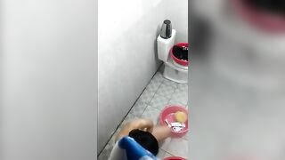 Quay lén em sinh viên hàng xóm tắm