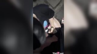 Rủ rê em gái ra đầu ngõ bú cu