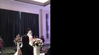 Clip cũ cô dâu và anh rễ