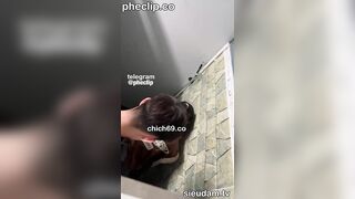 Mẹ dặn còn nhỏ nên không được cho con trai hôn môi