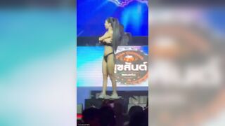 67,64cái này còn hơn cả đi karaoke