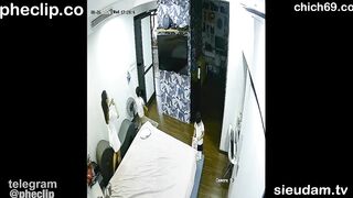 Hack Camera Gái 2 Con Bú Cu Chịch Nhau Với Chồng