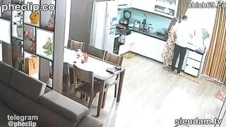 Hack Camera Chị Dâu Đang Nấu Ăn Thì Thằng Em Rể Gạ Địt