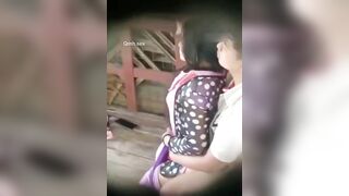 Học sinh quay lén thầy cô làm một nháy trước khi vô tiết dạy, thầy cô trường nào đây