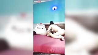 Nứng lồn đi bú buồi trai trẻ trong nhà nghỉ