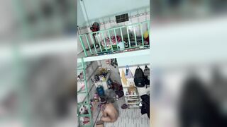 Quay lén e làm về