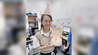 em Mỹ Huyền đi sinh nhật được anh người yêu cũ đưa vào ks lột trần truồng để tặng quà