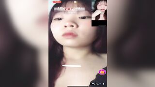 Em gái 2ka8  khoe lồn múp trắng hồng của mình