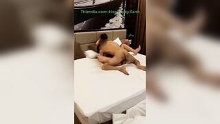 Chơi some tập thể với con vợ dâm loàn của mình