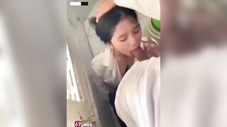 lén vào nhà vệ sinh trường bú cu