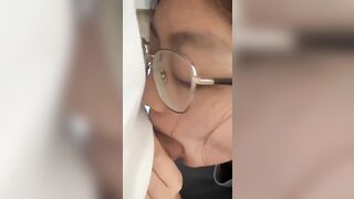 Bú cu cho lớp trưởng trong giờ ra chơi