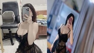 Anh trai không thể cưỡng lại sự hấp dẫn của em người yêu trong bộ đồ ren xuyên thấu