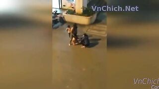 Đánh ghen Lột Đồ Lột Sạch Đồ giữa đường cực sung