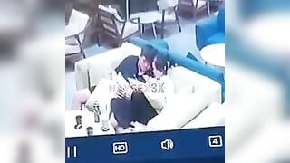 Cặp Đôi Làm Chuyện Ấy Trong Quán Trà Sữa