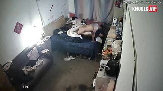 Hack Camera Cặp vợ chồng trẻ tranh thủ chịch nhau khi con đang chơi điện thoại
