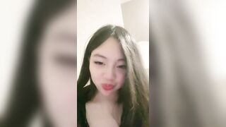 Đôi bạn thân rủ nhau call show