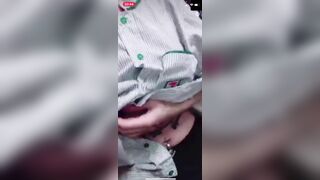 làm thêm ca đêm em sinh viên trốn trong kho chat sex với trai lạ