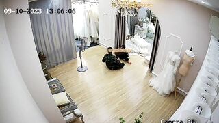 Hack Camera tiệm váy cưới, cô dâu tương lai toàn em xinh