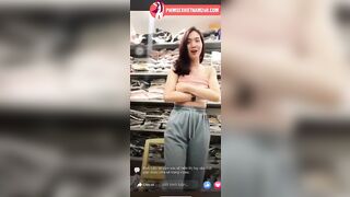 Em gái thay đồ quên tắt live và cái kết ...!