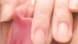 xoa lồn hồng đang nứng chảy nước 🦋