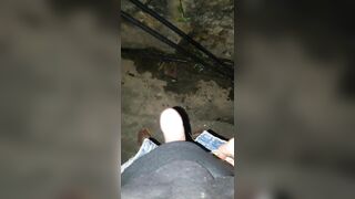Sục cu ngoài đường tiếp nè