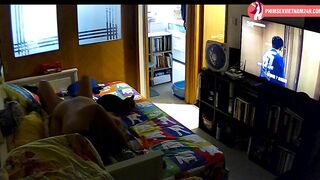 Quay video con em dâm cưỡi ngựa