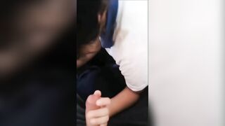 Em học sinh mới tập tành nên còn ngượng
