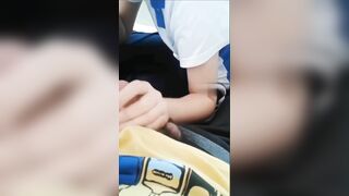 Em học sinh mới tập tành nên còn ngượng
