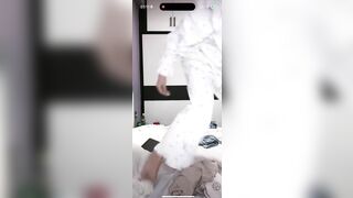 Lộ hàng trên livestream p1